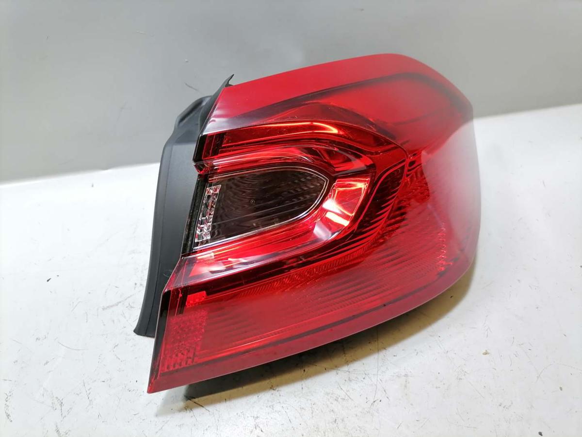 Ford Fiesta MK7 original Rücklicht Rückleuchte Schlussleuchte rechts außen 5-Türer Bj.2019